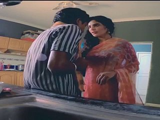 Naxed film RGV scena hot tette enormi sweety di sari