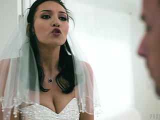 Sucia novia Bella Rolland recibe un golpe en the sniffles boda