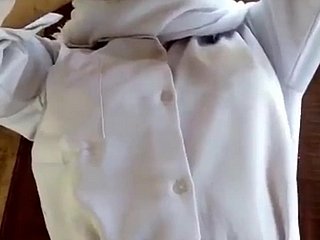 Adolescente indiano microscopic tímido em hijab é fodido com força em sua tenra buceta molhada e big albia